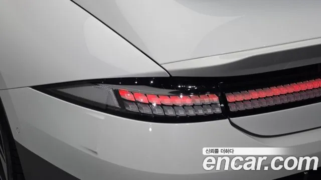 Hyundai Ioniq 6 — Фото автомобиля 8
