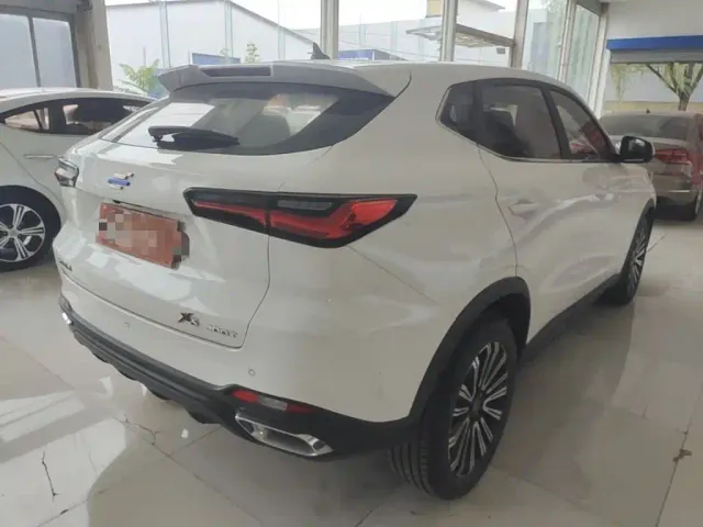 Changan Oushang X5 — Фото автомобиля 6