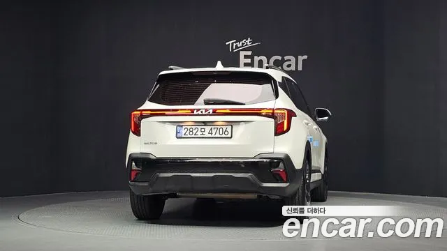 Kia Seltos Новый Seltos Бензин 2.0 2WD — Фото автомобиля 4