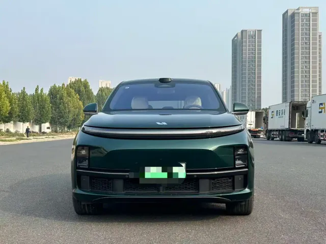 Li Auto L7 — Фото автомобиля 2