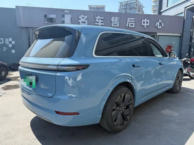 Li Auto L9 — Фото автомобиля 8