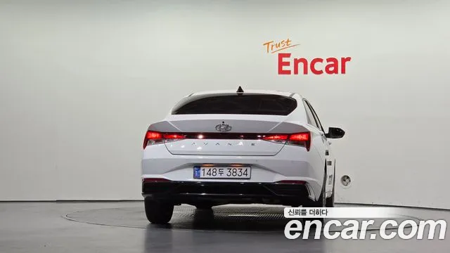 Hyundai Avante CN7 — Фото автомобиля 4