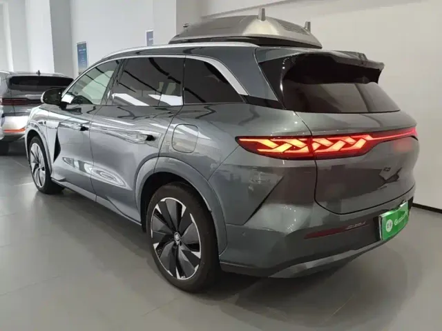 BYD Tang L — Фото автомобиля 4