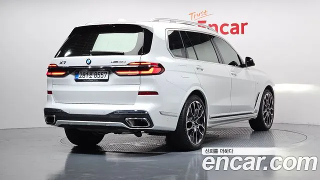 BMW X7 — Фото автомобиля 2