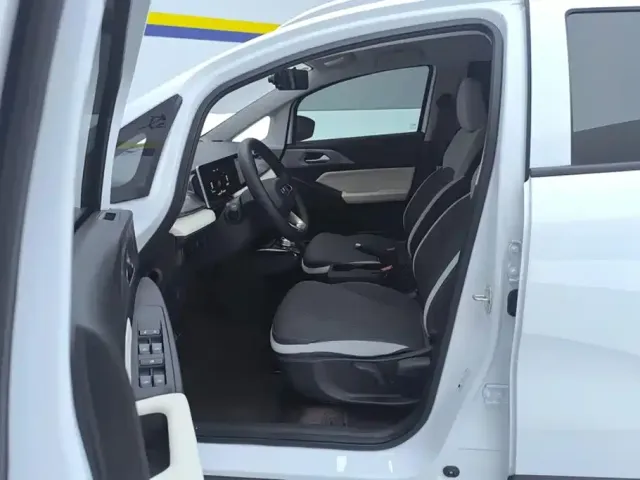 Geely Geometry Geely Geometry E Firefly 2024 Model 301km Light Flow — Фото автомобиля 9