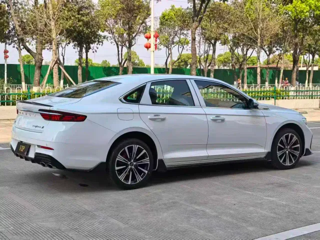 Geely Xingrui — Фото автомобиля 15