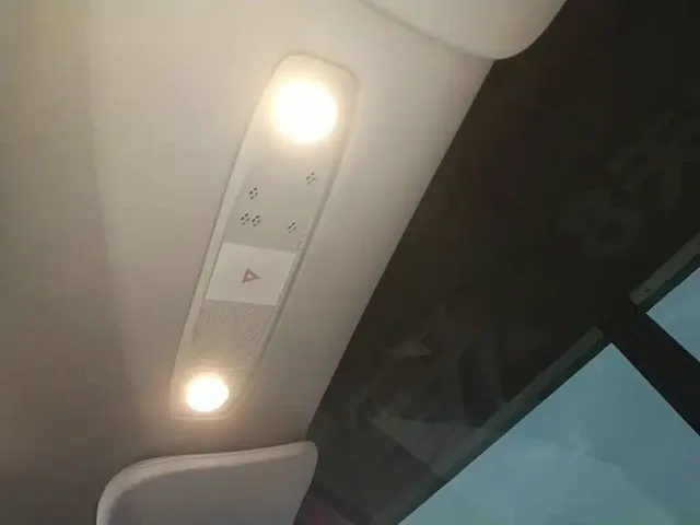 Tesla Model Y — Фото автомобиля 17