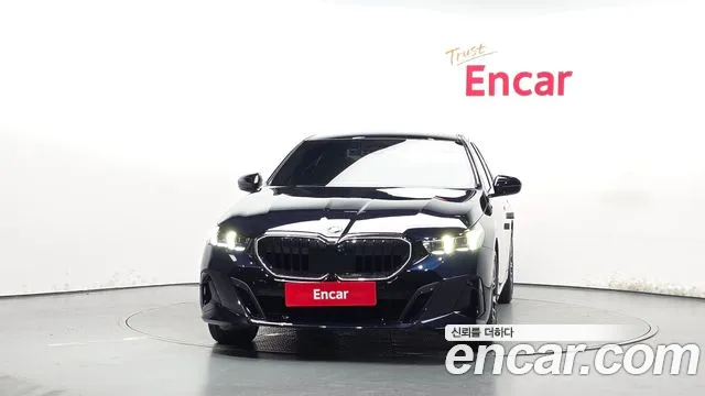 BMW 5-Series 5 серия (G60) 530i xDrive M Sport — Фото автомобиля 3