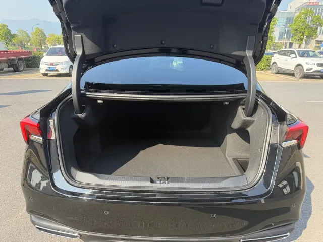 Buick LaCrosse — Фото автомобиля 10