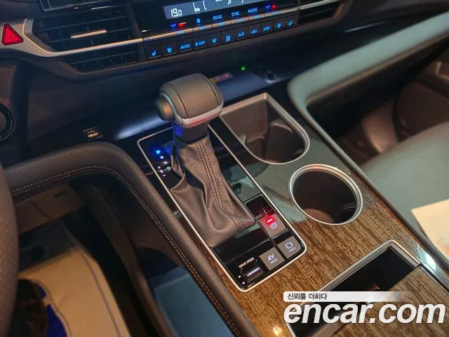 Toyota Sienna — Фото автомобиля 9