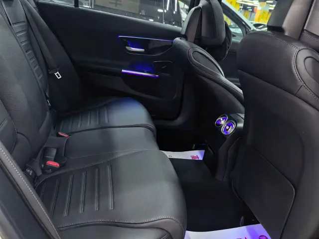 Mercedes-Benz C-Class — Фото автомобиля 12