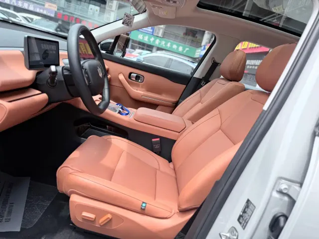 Leapmotor C10 — Фото автомобиля 7
