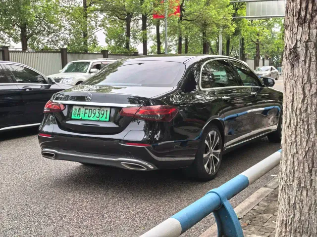 Mercedes-Benz E-Class — Фото автомобиля 9