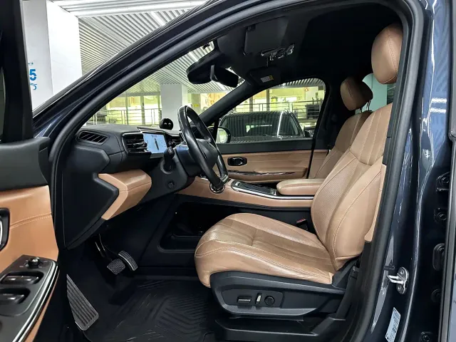 Nio ES8 — Фото автомобиля 4