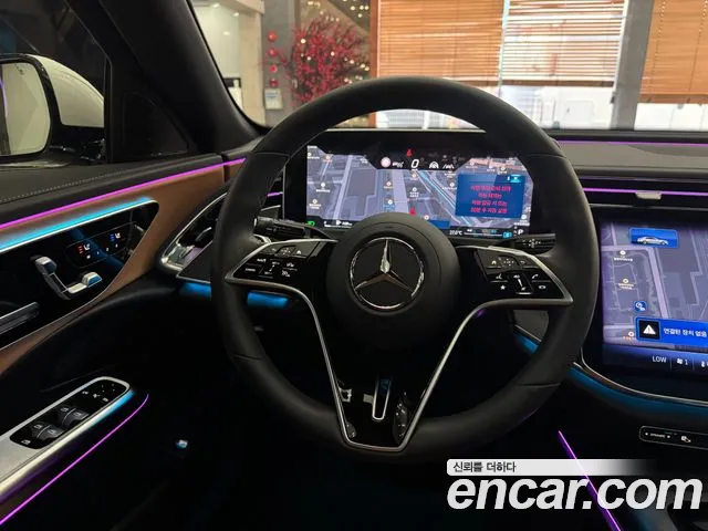 Mercedes-Benz E-Class — Фото автомобиля 2