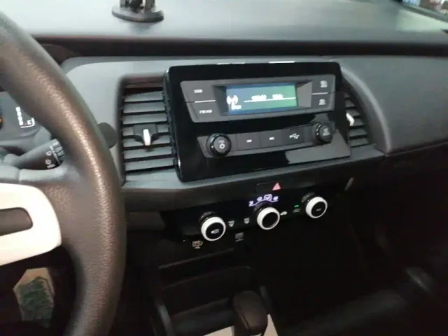 Honda Fit — Фото автомобиля 12