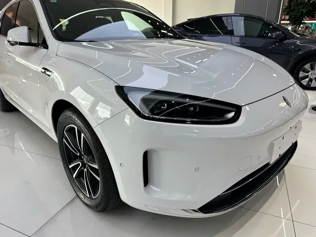Aito M5 — Фото автомобиля 15