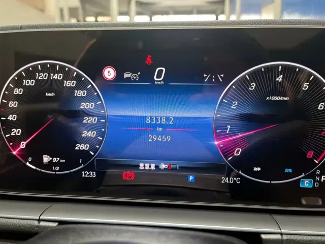 Mercedes-Benz GLE-Class — Фото автомобиля 14