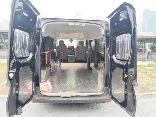 Yuan Cheng Farizon Super VAN 2025 Smart Wealth Edition Medium Wheelbase Medium Roof 83kWh — Фото автомобиля 5