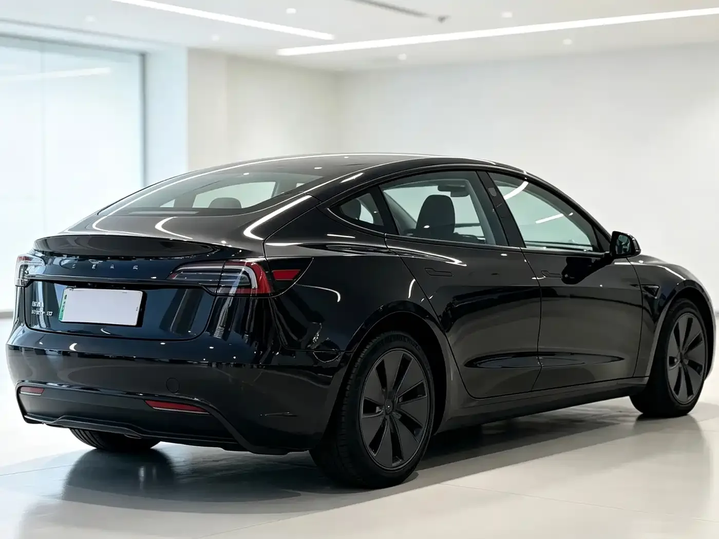 Tesla Model 3 2023 Rear-Wheel Drive — Фото автомобиля 5
