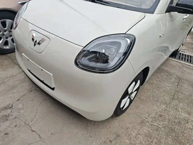 Wuling Hongguang Mini EV — Фото автомобиля 23