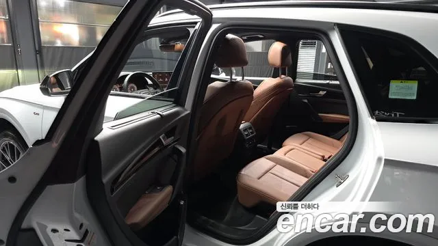 Audi Q5 45 TFSI quattro Premium — Фото автомобиля 24