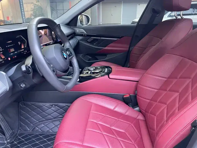 BMW BMW 5 Series 2024 525Li Luxury Package — Фото автомобиля 8