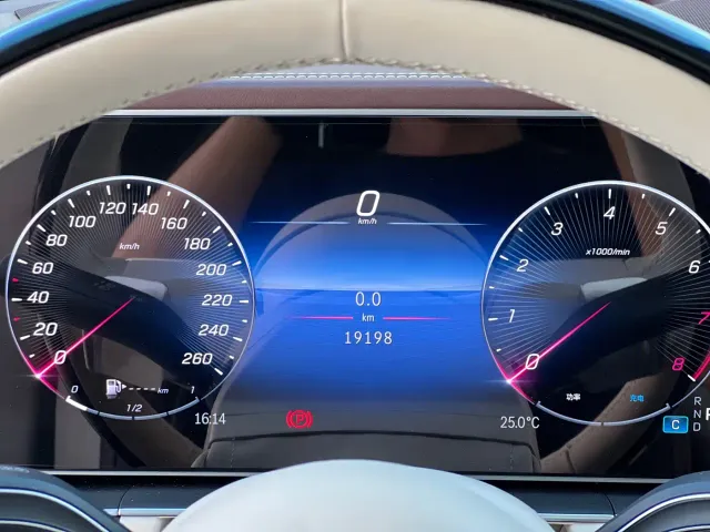 Mercedes-Benz GLS-Class — Фото автомобиля 16
