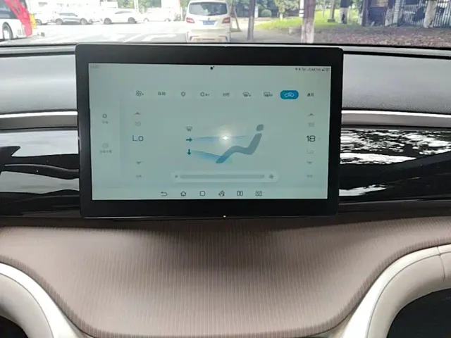 BYD Song Pro — Фото автомобиля 12