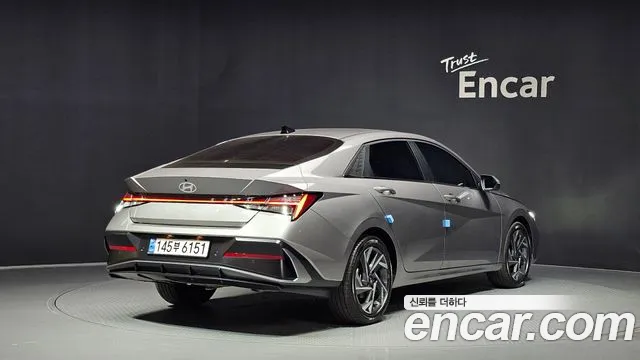 Hyundai Avante CN7 — Фото автомобиля 2