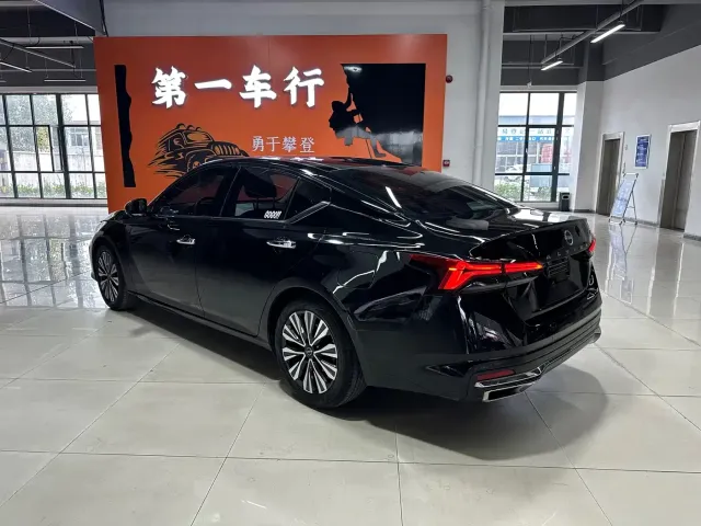Nissan Teana 2022 2.0L XL-Upr Premium Edition — Фото автомобиля 4