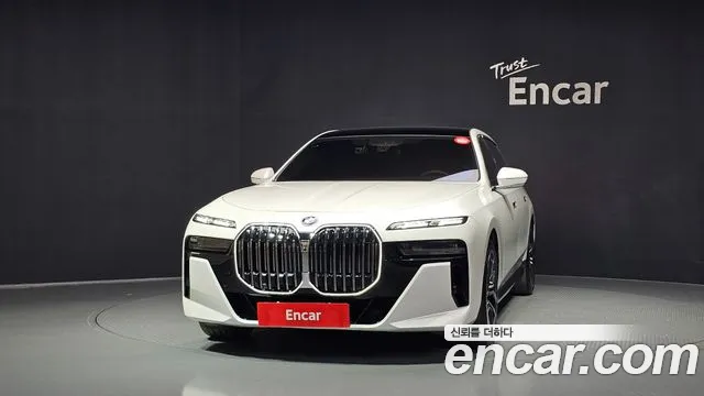 BMW 7 Series — Фото автомобиля 3