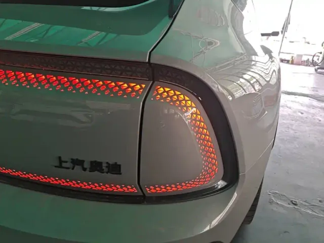 Audi E5 Sportback — Фото автомобиля 7