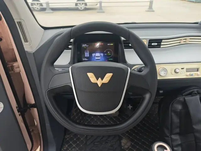 Wuling Hongguang Mini EV — Фото автомобиля 10