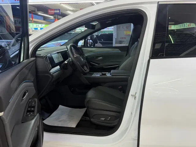 BYD Song L DM-i — Фото автомобиля 7