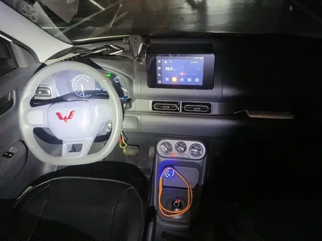 Wuling Hongguang — Фото автомобиля 12