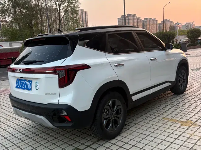 Kia Seltos — Фото автомобиля 4