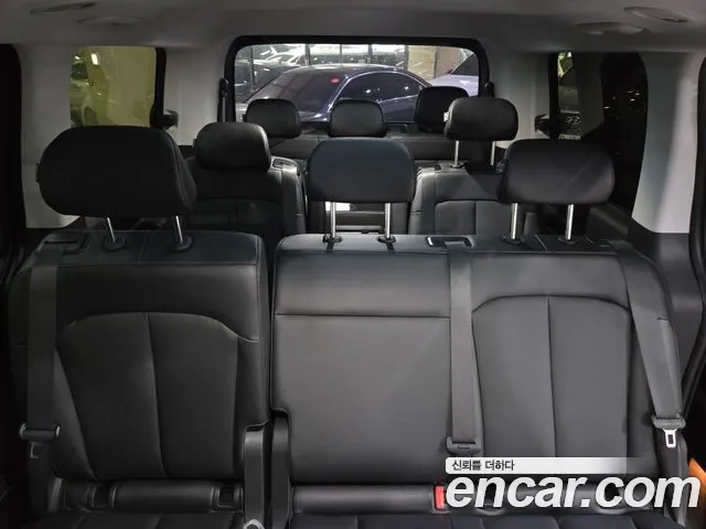 Hyundai Staria Staria L3.5 Tourer 11 мест — Фото автомобиля 8