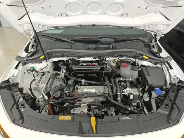 Mercedes-Benz EQA — Фото автомобиля 19
