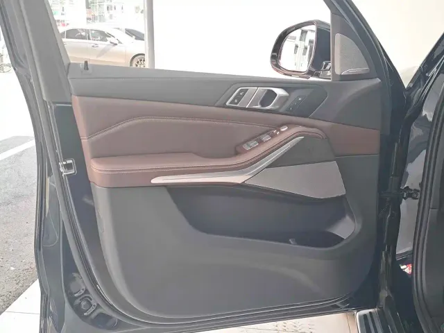 BMW X5 — Фото автомобиля 11