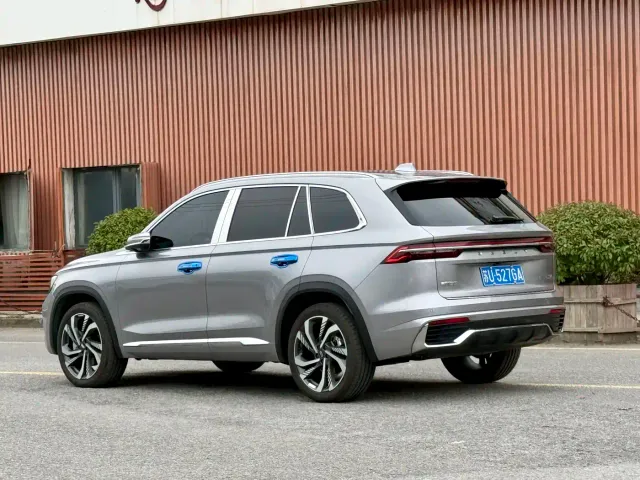 Geely Xingyue L — Фото автомобиля 12
