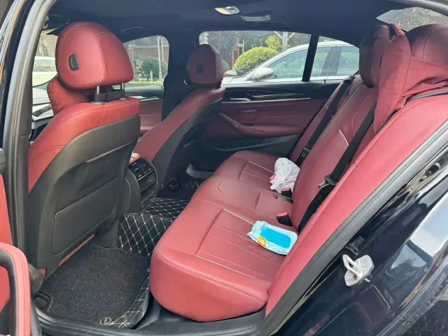 BMW 5 Series — Фото автомобиля 4