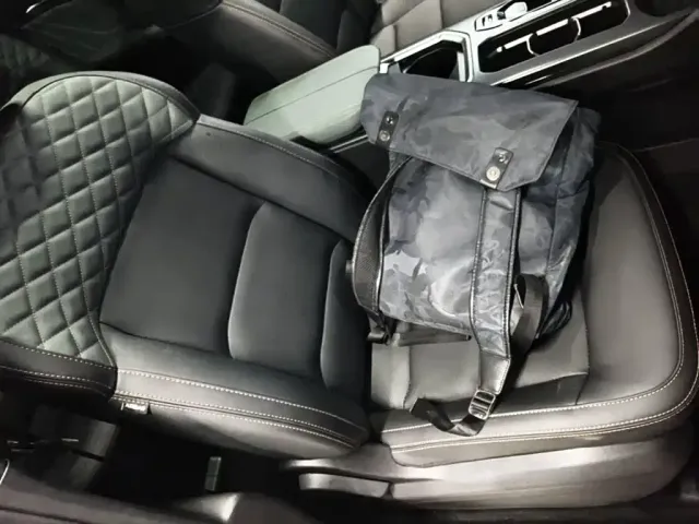 Geely Haoyue L 2023 2.0T DCT Premium Model — Фото автомобиля 18