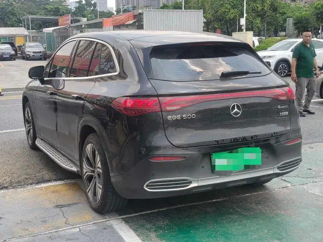 Mercedes-Benz EQE SUV — Фото автомобиля 5