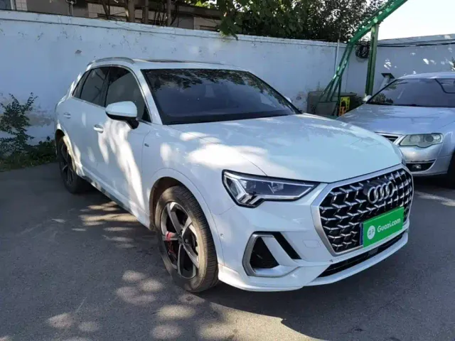 Audi Q3 — Фото автомобиля 3