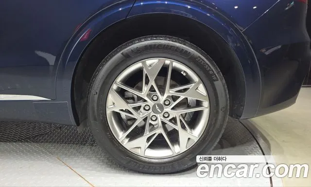 Genesis GV70 — Фото автомобиля 6
