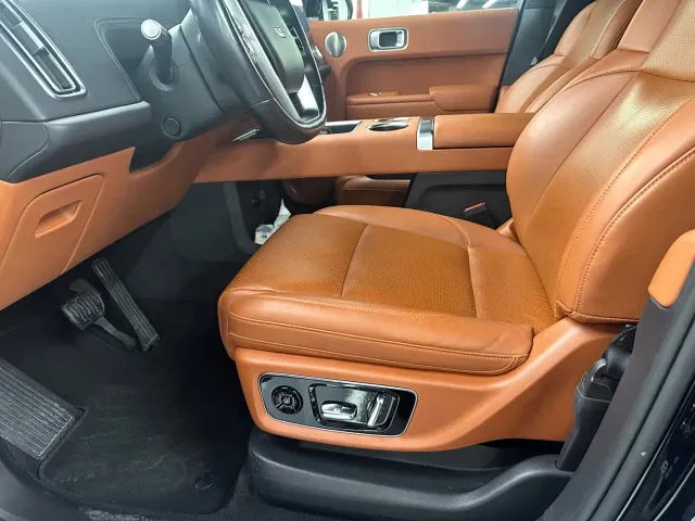 Li Auto L8 — Фото автомобиля 7