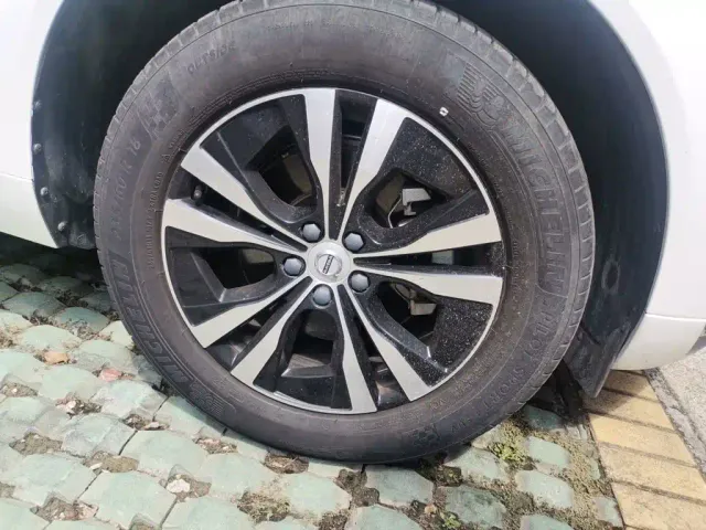 Volvo XC60 — Фото автомобиля 8