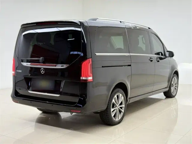 Mercedes-Benz V-Class — Фото автомобиля 15