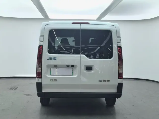 JMC E-Fushun — Фото автомобиля 5